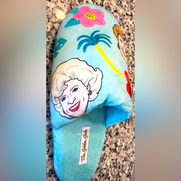 The Golden Girls Slippers with Sound - Picture 6 of 14